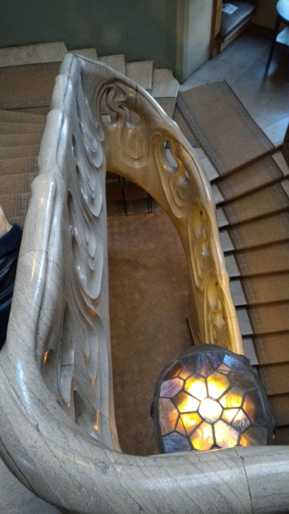 Необычная лестница с черепахой в доме-музее Горького