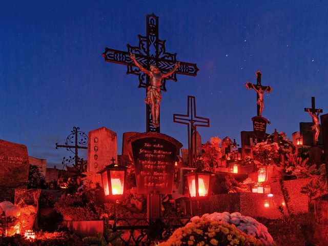 Культы и культура: 7 праздников смерти по всему миру