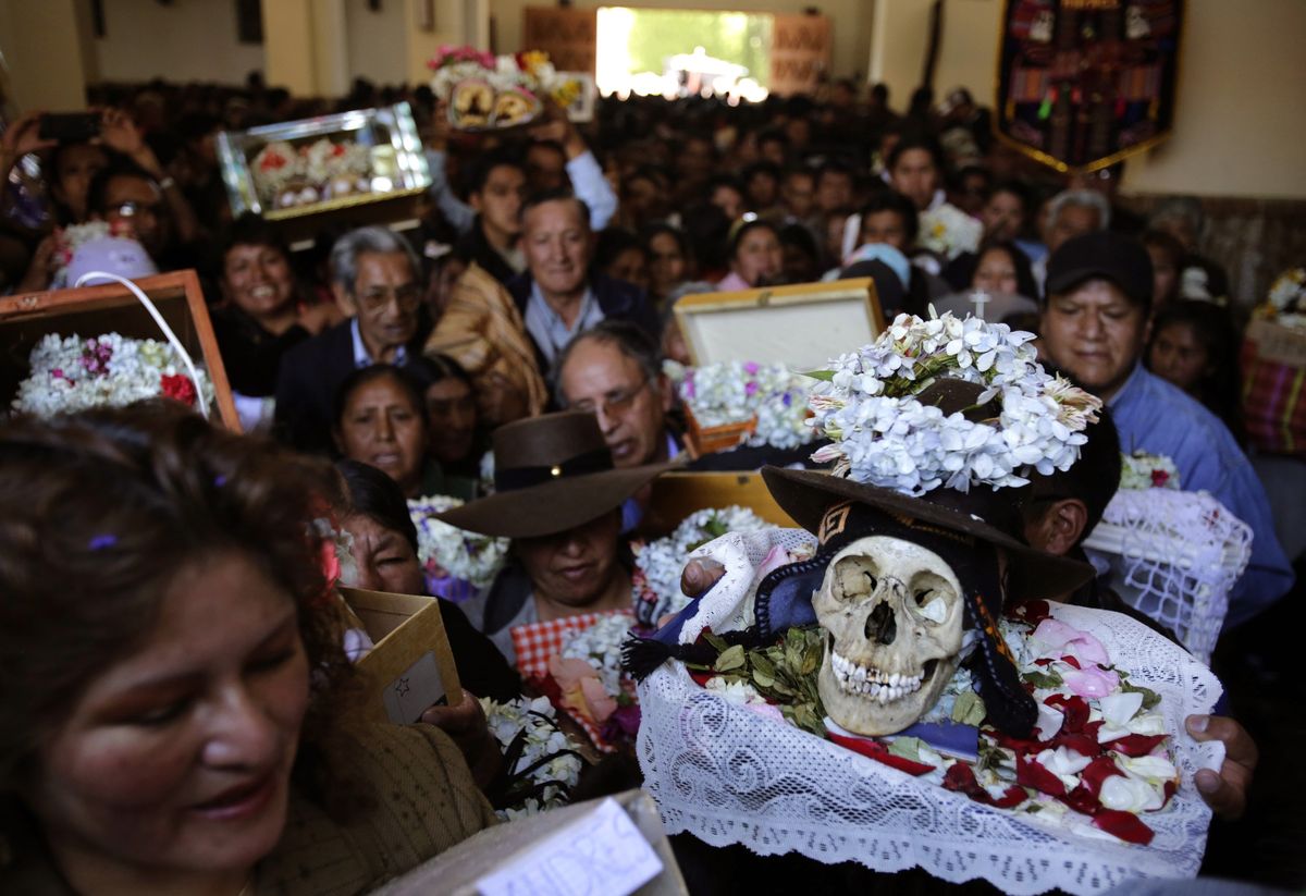 Культы и культура: 7 праздников смерти по всему миру