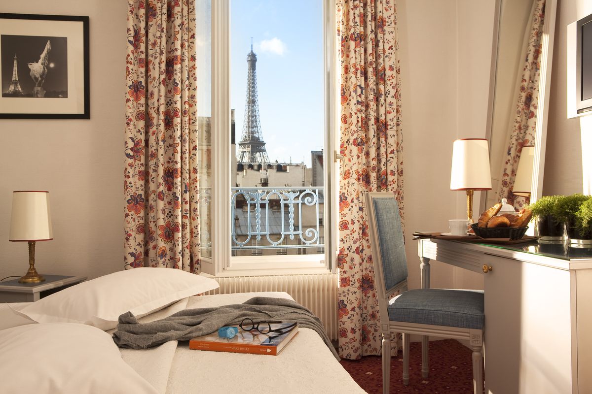 Отели с видом на Эйфелеву башню: 10 гостиниц для романтиков