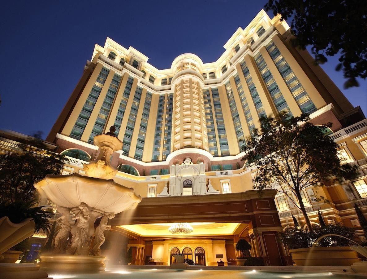 Шик, блеск, красота: топ-10 самых дорогих отелей мира