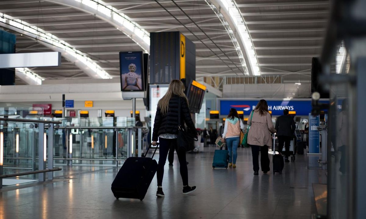 Контроль безопасности в аэропорту: как пройти процедуру?
