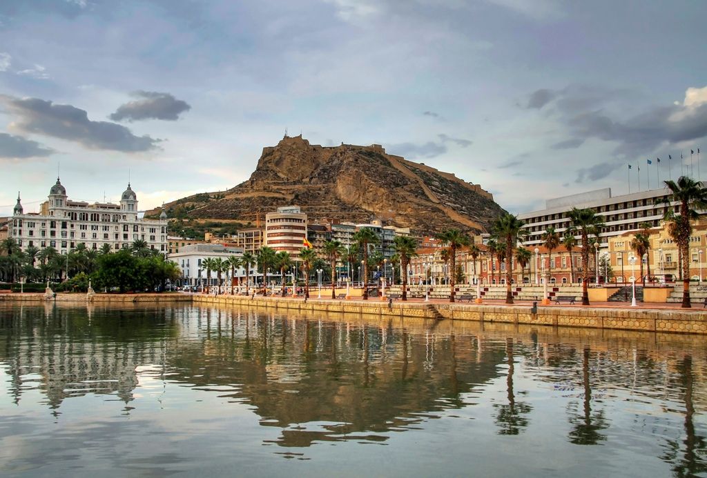 Пляжная гармония: топ-10 самых лучших курортов Испании