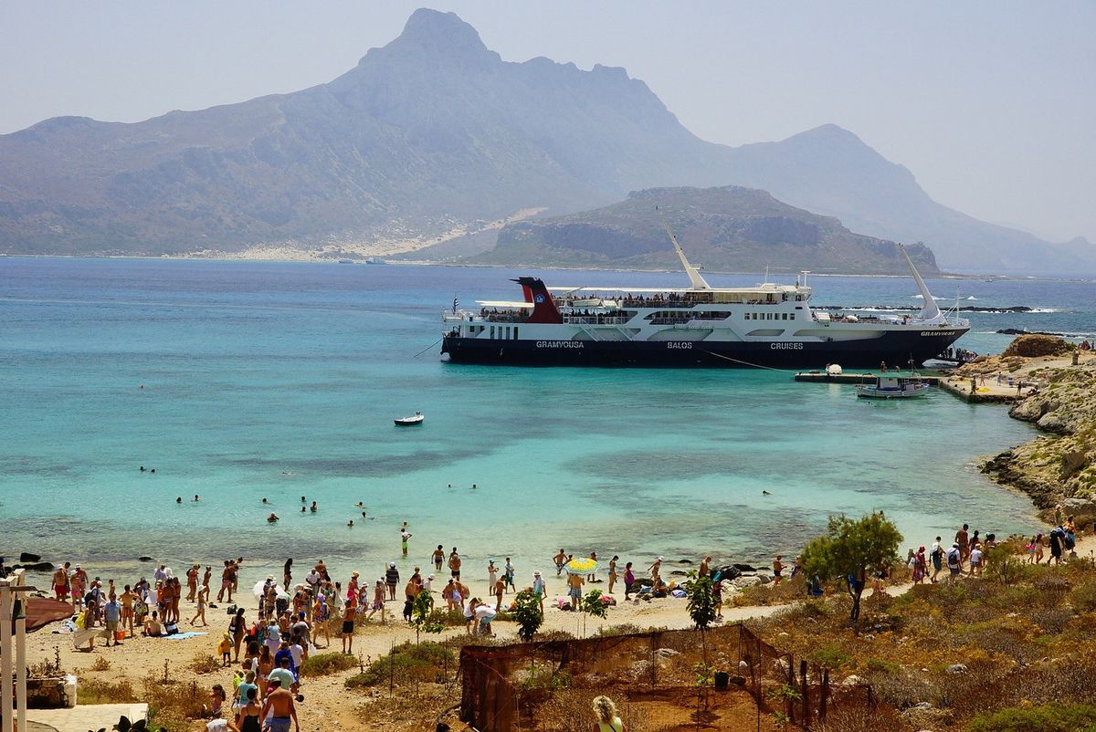 Белоснежный песок: топ-7 самых удивительных пляжей Греции