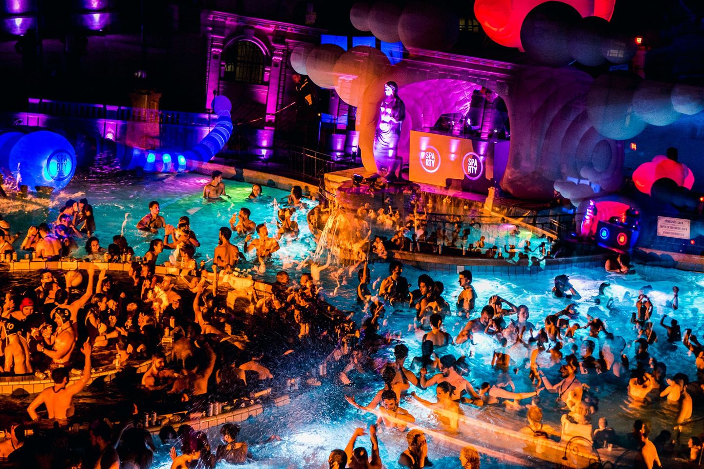 Ночной Будапешт: топ-9 самых ярких клубных развлечений